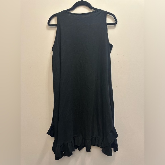 Made In Italy- Flowy Tank Dress - Picture 2 of 3